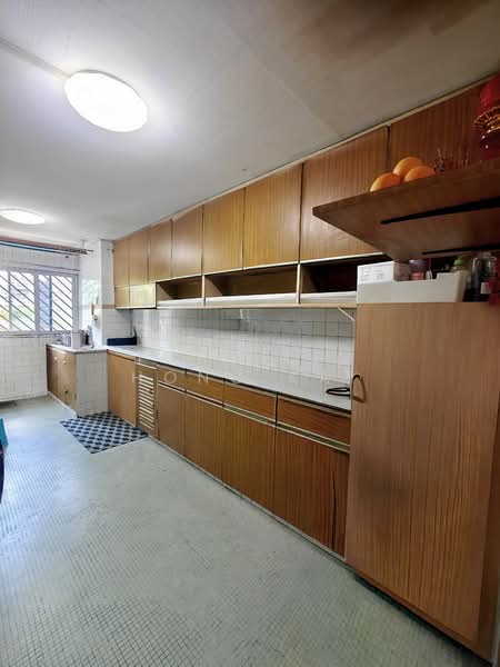405 Ang Mo Kio Avenue 10, 405 Ang Mo Kio Avenue 10, 2 Bedrooms, 721 sqft, HDB Flat For Sale, by John Lim Hong Kai, 500142666 - Kitchen - PropertyGuru.com.sg