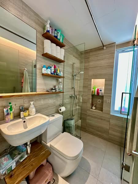 Aspen Loft, 170 Joo Chiat Terrace, 2 Bedrooms, 1,012 sqft, Condominium For Sale, by Glenice Toh, 500142679 - Bathroom - PropertyGuru.com.sg