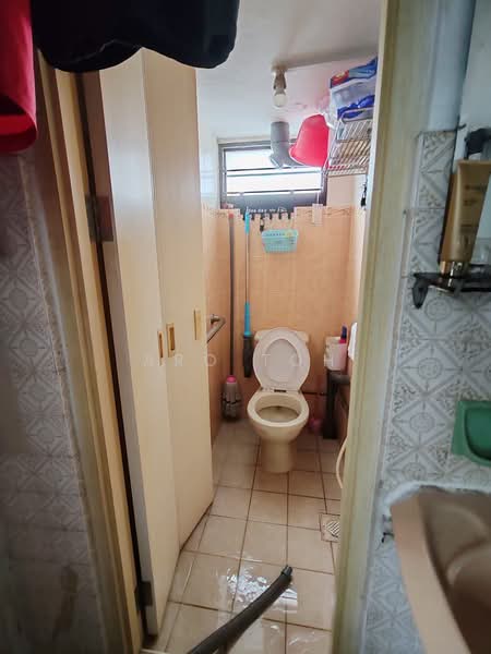 195 Kim Keat Avenue, 195 Kim Keat Avenue, 2 Bedrooms, 710 sqft, HDB Flat For Rent, by Aro Toh, 500142734 - Bathroom - PropertyGuru.com.sg