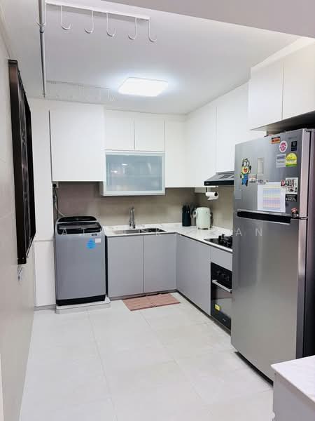 339A Sembawang Close, 339A Sembawang Close, 4 Bedrooms, 1,227 sqft, HDB Flat For Sale, by Latha Kannan, 500142738 - Kitchen - PropertyGuru.com.sg