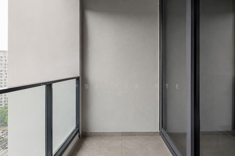 Park Colonial, 8 Woodleigh Lane, 1 Bedroom, 463 sqft, Condominium For Sale, by NOEL PHOON, 500142740 - Balcony - PropertyGuru.com.sg