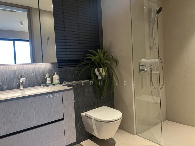 Thomson View Condo, 7 Bright Hill Drive, 4 Bedrooms, 1,280 sqft, Condominium For Sale, by Joseph Lee, 500142752 - Bathroom - PropertyGuru.com.sg