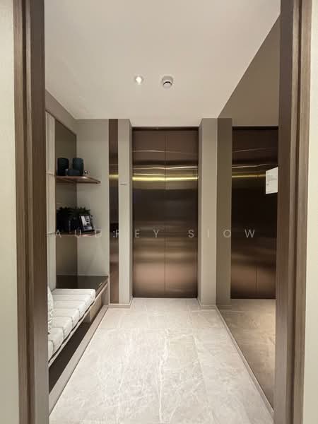 Grand Dunman, 18 Dunman Road, 5 Bedrooms, 2,131 sqft, Condominium For Sale, by Audrey Siow, 500142773 - Entrance - PropertyGuru.com.sg