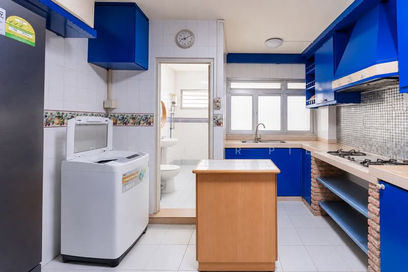 232 Pasir Ris Drive 4, 232 Pasir Ris Drive 4, 3 Bedrooms, 1,152 sqft, HDB Flat For Sale, by Kelly Tan, 500142783 - Kitchen - PropertyGuru.com.sg