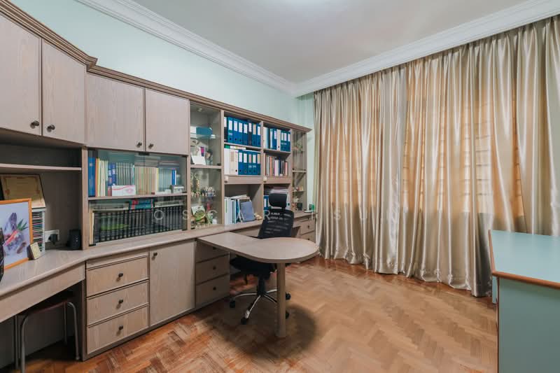 2 Stories Rectangular Land, Well-maintained to move in, Marlene Avenue, 6 Bedrooms, 4,000 sqft, Semi-Detached House For Sale, by Oscar Tsui, 500142785 - PropertyGuru.com.sg