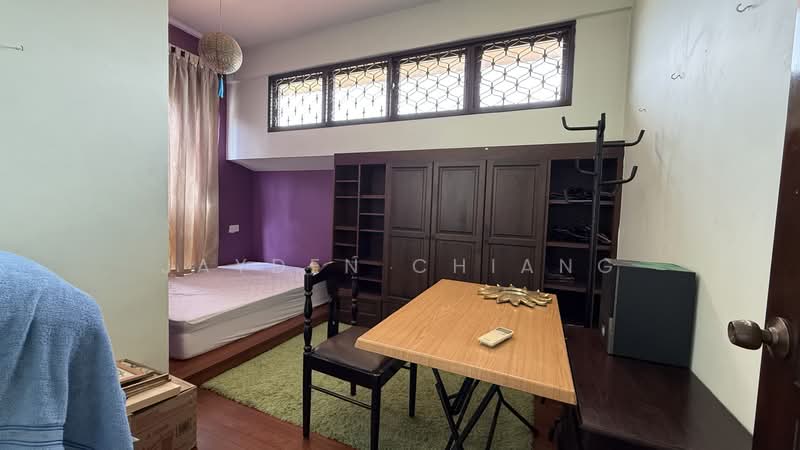 Jalan Kayu Estate, Jalan Tari Piring, 6 Bedrooms, 2,500 sqft, Corner Terrace For Sale, by Jayden Chiang, 500142786 - Bedroom - PropertyGuru.com.sg