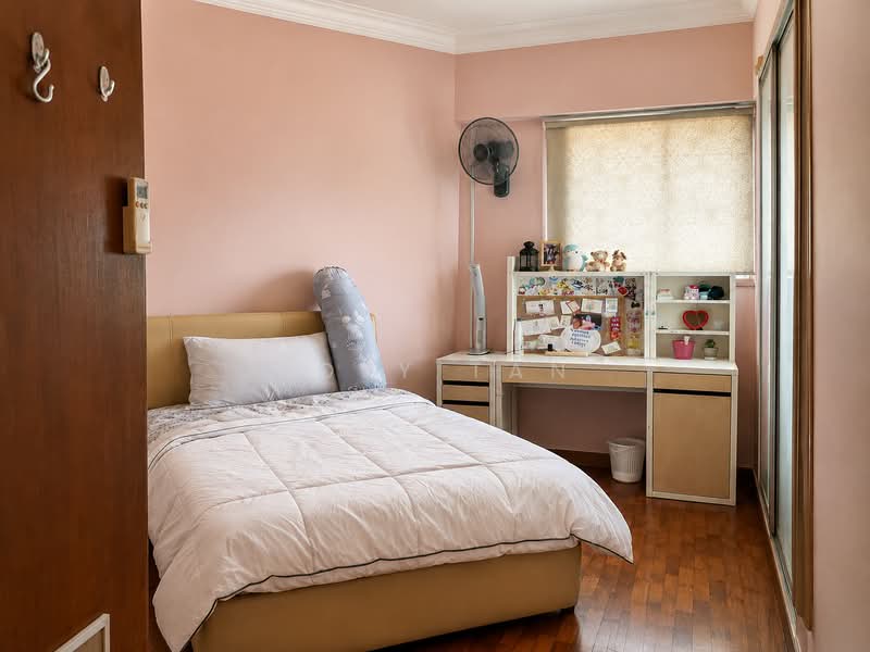 Simsville, 2 Geylang East Avenue 2, 3 Bedrooms, 1,238 sqft, Condominium For Sale, by Joey Tan, 500142787 - Bedroom - PropertyGuru.com.sg