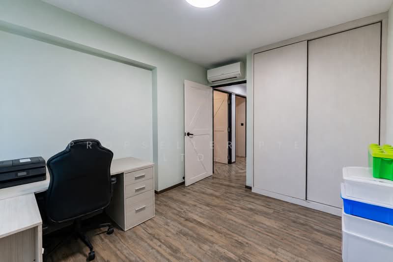 669A Edgefield Plains, 669A Edgefield Plains, 3 Bedrooms, 1,206 sqft, HDB Flat For Sale, by Reine Chan, 500142792 - Study - PropertyGuru.com.sg