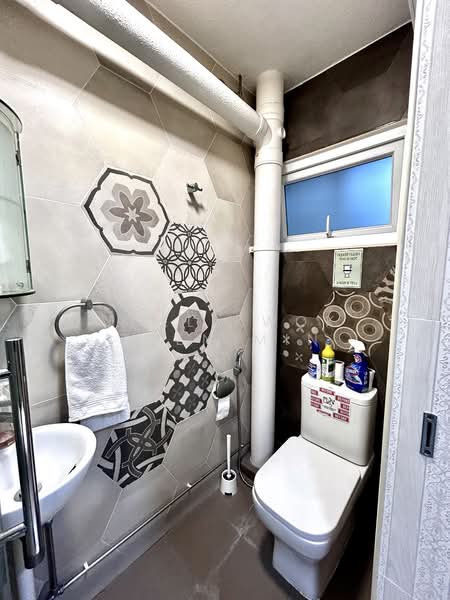 222 Bishan Street 23, 222 Bishan Street 23, 3 Bedrooms, 1,657 sqft, HDB Flat For Sale, by Joel Kwok Zhen Min, 500142809 - Bathroom - PropertyGuru.com.sg