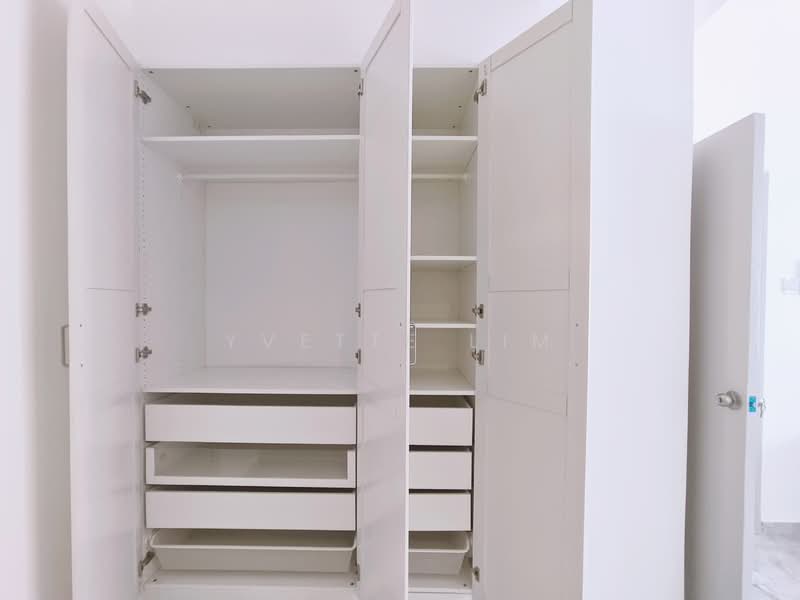 Delfi Orchard, 402 Orchard Road, 1 Bedroom, 753 sqft, Apartment For Rent, by Yvette Lim, 500142812 - Wardrobe - PropertyGuru.com.sg