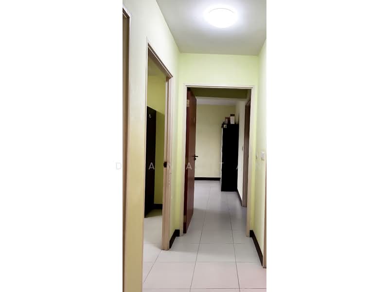 571B Woodlands Avenue 1, 571B Woodlands Avenue 1, 3 Bedrooms, 990 sqft, HDB Flat For Sale, by Diana Tan, 500142817 - Condo layout - PropertyGuru.com.sg