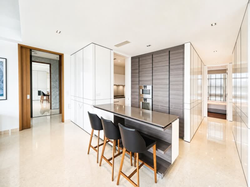 Gramercy Park, 57 Grange Road, 3 Bedrooms, 1,981 sqft, Condominium For Sale, by Evonne Yeo, 500142849 - Living and Dry Kitchen - PropertyGuru.com.sg