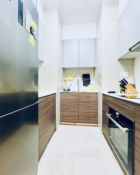 Stirling Residences, 25 Stirling Road, 2 Bedrooms, 657 sqft, Apartment For Sale, by Joyce Tan, 500142870 - Kitchen - PropertyGuru.com.sg