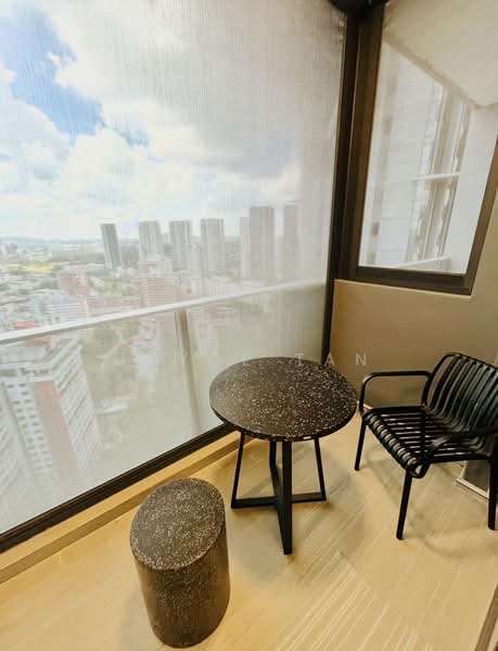 Stirling Residences, 25 Stirling Road, 2 Bedrooms, 657 sqft, Apartment For Sale, by Joyce Tan, 500142870 - Balcony - PropertyGuru.com.sg