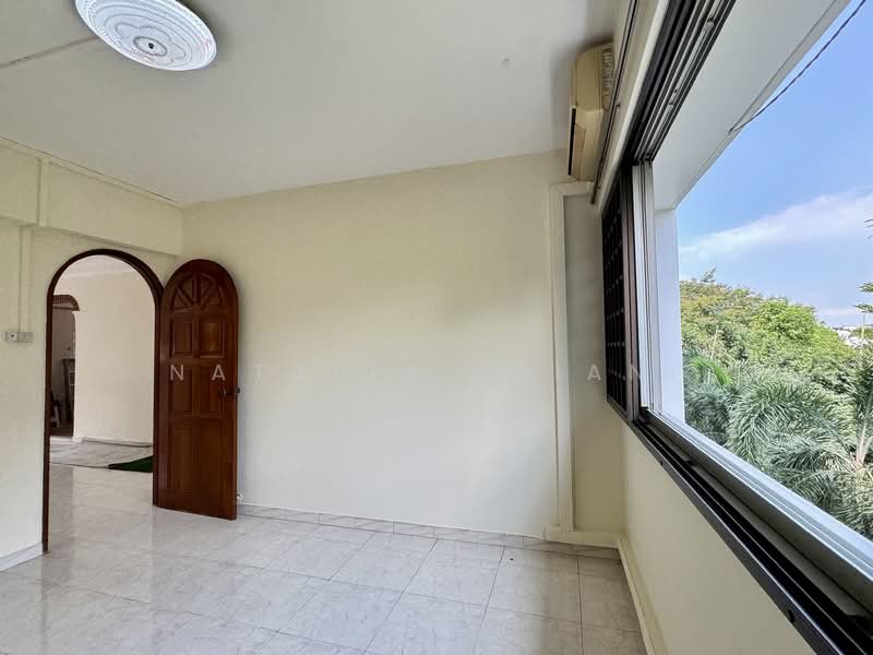 135 Serangoon North Avenue 2, 135 Serangoon North Avenue 2, 4 Bedrooms, 1,345 sqft, HDB Flat For Sale, by Natalia Triani, 500142871 - 2nd Bedroom - PropertyGuru.com.sg