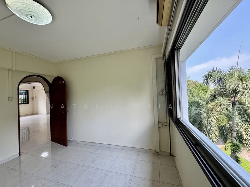 135 Serangoon North Avenue 2, 135 Serangoon North Avenue 2, 4 Bedrooms, 1,345 sqft, HDB Flat For Sale, by Natalia Triani, 500142871 - 3rd Bedroom - PropertyGuru.com.sg