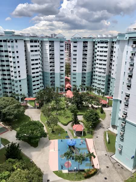 688 Jurong West Central 1, 688 Jurong West Central 1, 4 Bedrooms, 1,496 sqft, HDB Flat For Sale, by Dennis Seetoh Onn, 500142901 - Exterior, nice well maintained project - PropertyGuru.com.sg