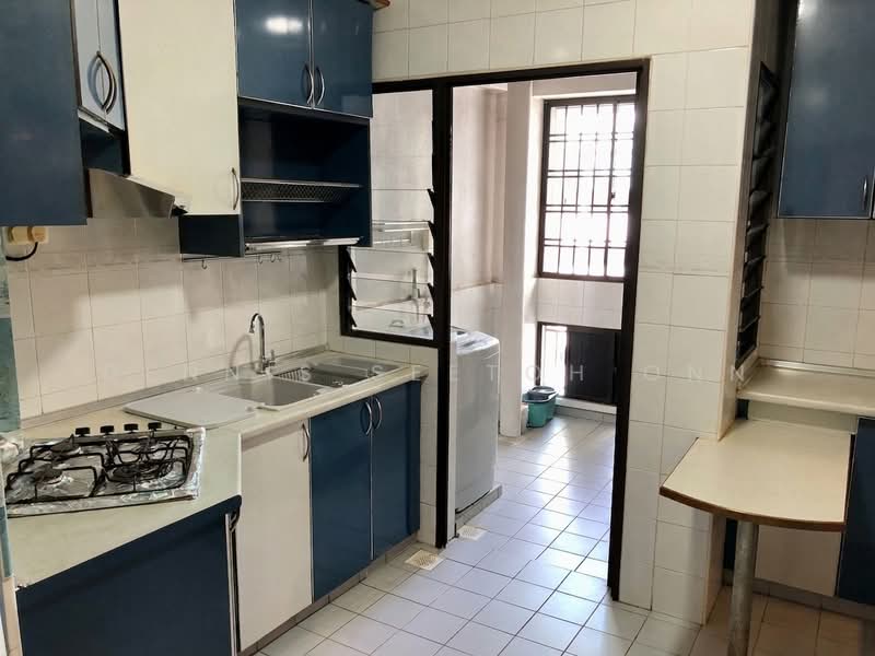 688 Jurong West Central 1, 688 Jurong West Central 1, 4 Bedrooms, 1,496 sqft, HDB Flat For Sale, by Dennis Seetoh Onn, 500142901 - Kitchen - PropertyGuru.com.sg