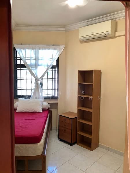 688 Jurong West Central 1, 688 Jurong West Central 1, 4 Bedrooms, 1,496 sqft, HDB Flat For Sale, by Dennis Seetoh Onn, 500142901 - Bedroom 4 / Study - PropertyGuru.com.sg