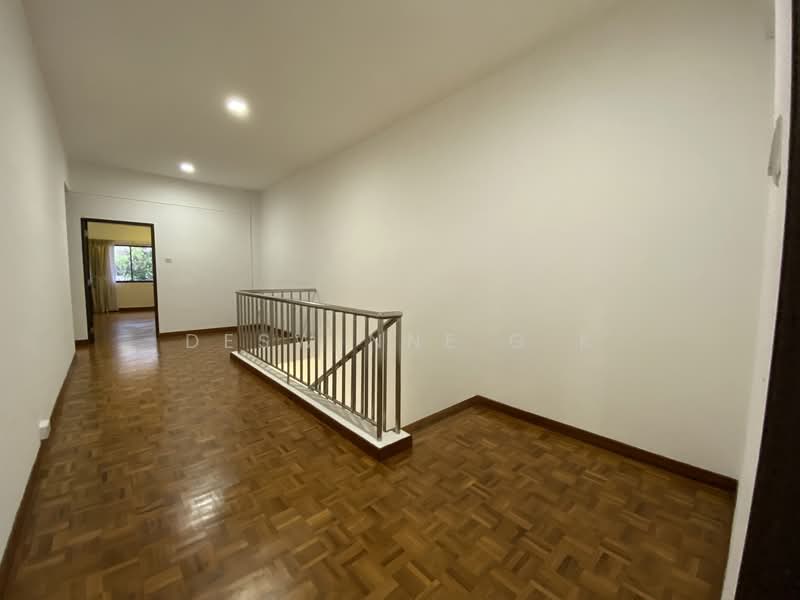Rare Semi Detached at Duchess Road! 1km to Nanyang Pri & Raffles Girls Pri!, Duchess Road, Coronation Road, Prince of Wales Road, Princess of Wales Road, Duchess Ave, Tan Kah Kee, Shelford Road, Duke's Road, King's Road, 5 Bedrooms, 3,000 sqft, Semi-Detached House For Sale, by Deswinne G K, 500142923 - PropertyGuru.com.sg