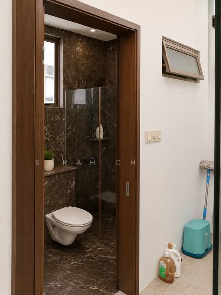 Woo mon chew road, , 4 Bedrooms, 2,350 sqft, Terraced House For Rent, by Sarah Chong, 500142944 - Bathroom - PropertyGuru.com.sg
