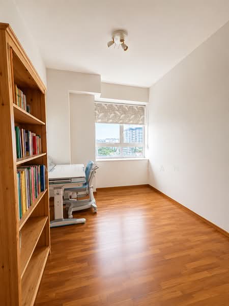 Goldenhill Park Condo, 66 Mei Hwan Drive, 3 Bedrooms, 1,335 sqft, Condominium For Sale, by Mandy Chan, 500142958 - Bedroom 3 - PropertyGuru.com.sg