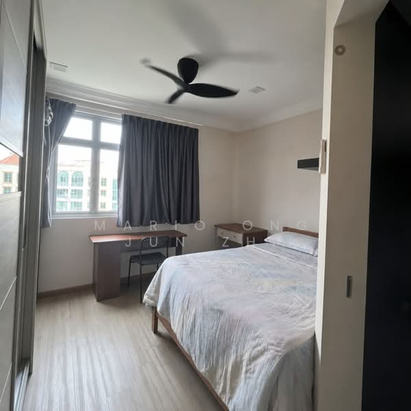 Sunflower View, 30 Lorong 36 Geylang, 4 Bedrooms, 1,012 sqft, Condominium For Rent, by Mario Ong Jun Zhi, 500142962 - Bedroom - PropertyGuru.com.sg
