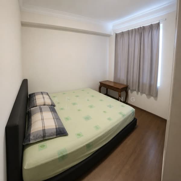 Sunflower View, 30 Lorong 36 Geylang, 4 Bedrooms, 1,012 sqft, Condominium For Rent, by Mario Ong Jun Zhi, 500142962 - Bedroom - PropertyGuru.com.sg