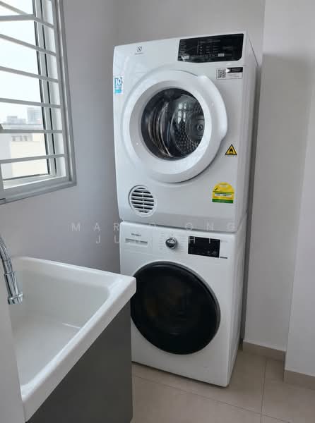 Sunflower View, 30 Lorong 36 Geylang, 4 Bedrooms, 1,012 sqft, Condominium For Rent, by Mario Ong Jun Zhi, 500142962 - Interior - PropertyGuru.com.sg