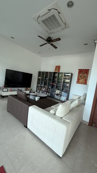 Shamrock Park, 47 Namly Crescent, 5 Bedrooms, 4,400 sqft, Semi-Detached House For Rent, by Brenda Yip 银子, 500142964 - Living Room - PropertyGuru.com.sg