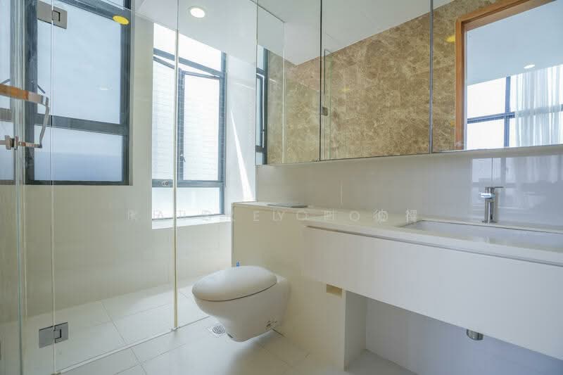 d'Leedon (Former Farrer Court), 13 Leedon Heights, 3 Bedrooms, 1,055 sqft, Condominium For Sale, by Kaisley Poon, 500142974 - Bathroom - PropertyGuru.com.sg