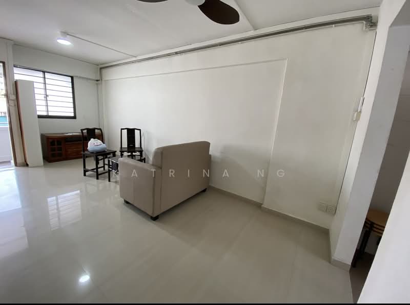 341 Clementi Avenue 5, 341 Clementi Avenue 5, 2 Bedrooms, 700 sqft, HDB Flat For Rent, by Katrina Ng, 500143007 - Living Room - PropertyGuru.com.sg
