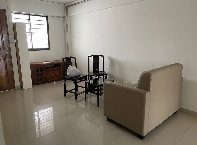 341 Clementi Avenue 5, 341 Clementi Avenue 5, 2 Bedrooms, 700 sqft, HDB Flat For Rent, by Katrina Ng, 500143007 - Living Room - PropertyGuru.com.sg
