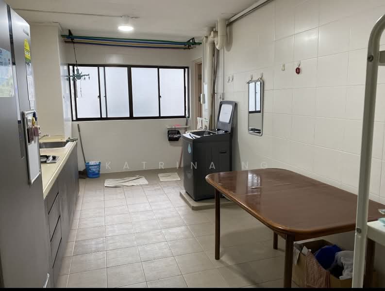 341 Clementi Avenue 5, 341 Clementi Avenue 5, 2 Bedrooms, 700 sqft, HDB Flat For Rent, by Katrina Ng, 500143007 - Kitchen - PropertyGuru.com.sg
