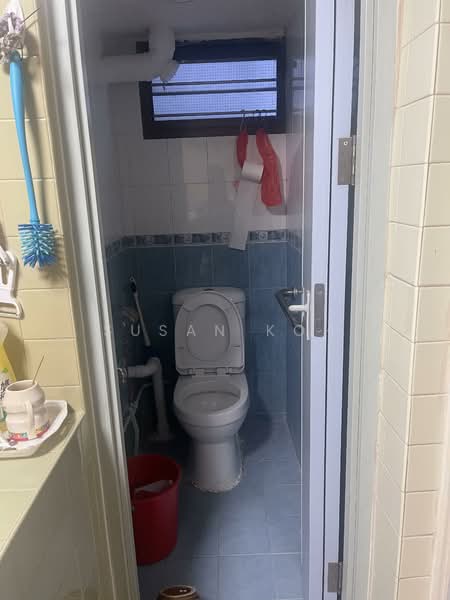1 Dover Road, 1 Dover Road, Room Rental, 100 sqft, HDB Flat For Rent, by Susan Koh, 500143015 - Bathroom - PropertyGuru.com.sg
