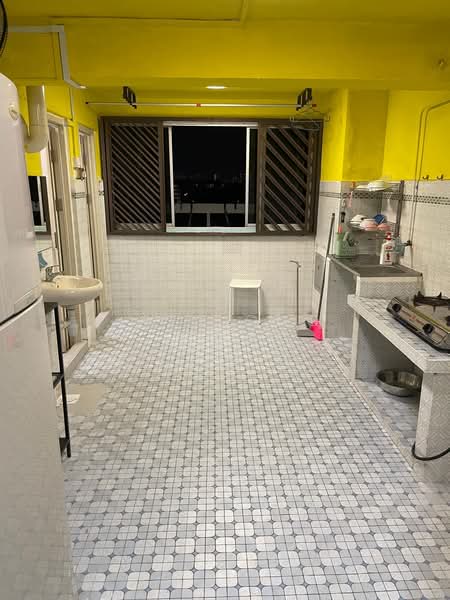 1 Hougang Avenue 3, 1 Hougang Avenue 3, 2 Bedrooms, 635 sqft, HDB Flat For Sale, by Lisa Ong 翁贤敏, 500143016 - Kitchen - PropertyGuru.com.sg