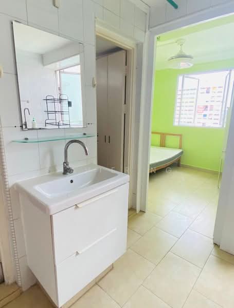 154 Mei Ling Street, 154 Mei Ling Street, 3 Bedrooms, 721 sqft, HDB Flat For Rent, by Xavier Ng, 500143020 - Bathroom - PropertyGuru.com.sg