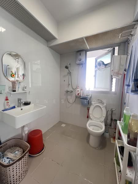 421C Northshore Drive, 421C Northshore Drive, Hougang / Punggol / Sengkang, 1 Bedroom, 505 sqft, HDB Flat For Sale, by Ernest Low, 500143027 - Bathroom - PropertyGuru.com.sg