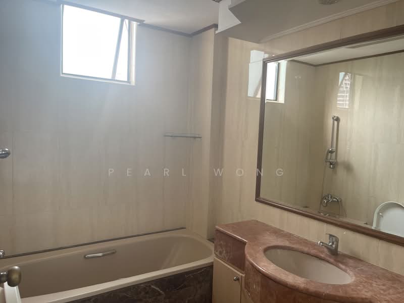 Spring Grove, 53 Grange Road, 4 Bedrooms, 1,668 sqft, Condominium For Rent, by Pearl Wong, 500143033 - Bathroom - PropertyGuru.com.sg