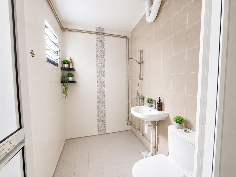 293 Tampines Street 22, 293 Tampines Street 22, 3 Bedrooms, 1,130 sqft, HDB Flat For Sale, by Dian Farhana, 500143034 - Bathroom - PropertyGuru.com.sg