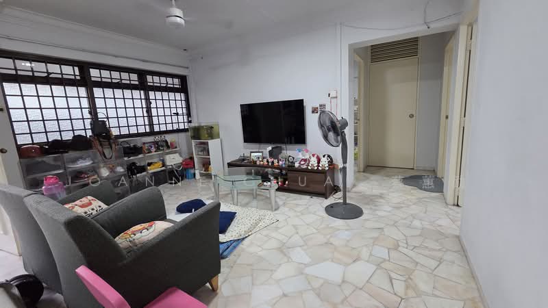 151 Jalan Teck Whye, 151 Jalan Teck Whye, 3 Bedrooms, 1,076 sqft, HDB Flat For Sale, by Joanne Chua 蔡蕙励, 500143040 - Living Room - PropertyGuru.com.sg