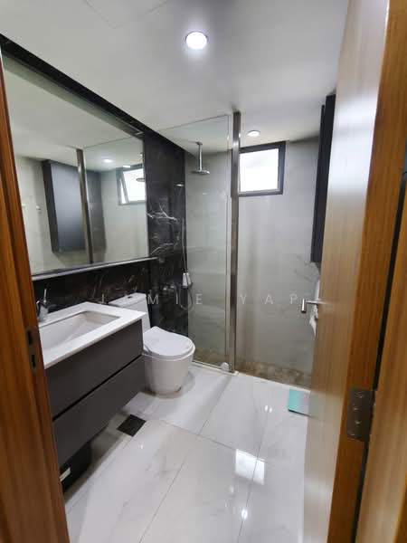 Watertown, 69 Punggol Central, 1 Bedroom, 581 sqft, Condominium For Sale, by Jamie Yap, 500143045 - Bathroom - PropertyGuru.com.sg