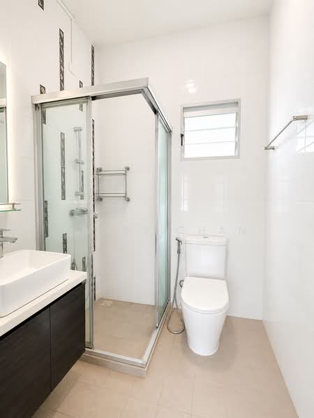 211D Compassvale Lane, 211D Compassvale Lane, Room Rental, 100 sqft, HDB Flat For Rent, by Mandy Chan, 500143048 - Common Bathroom - PropertyGuru.com.sg