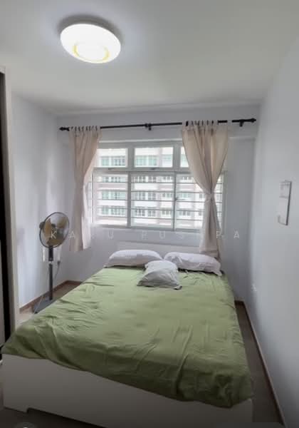 452A Bukit Batok West Avenue 6, 452A Bukit Batok West Avenue 6, 2 Bedrooms, 900 sqft, HDB Flat For Rent, by karu Pushpa, 500143055 - Bedroom - PropertyGuru.com.sg