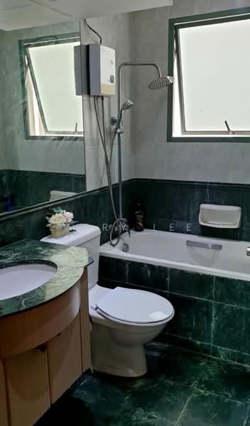 Palm Gardens, 2A Hong San Walk, Room Rental, 150 sqft, Condominium For Rent, by Larry Lee, 500143056 - Bathroom - PropertyGuru.com.sg
