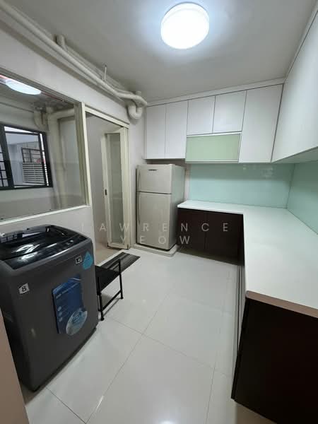 522 Woodlands Drive 14, 522 Woodlands Drive 14, 3 Bedrooms, 1,098 sqft, HDB Flat For Sale, by Lawrence Yeow, 500143057 - Kitchen - PropertyGuru.com.sg