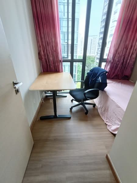 The Luxurie, 21 Compassvale Road, 3 Bedrooms, 1,055 sqft, Condominium For Rent, by Larry Lee, 500143062 - Bedroom - PropertyGuru.com.sg