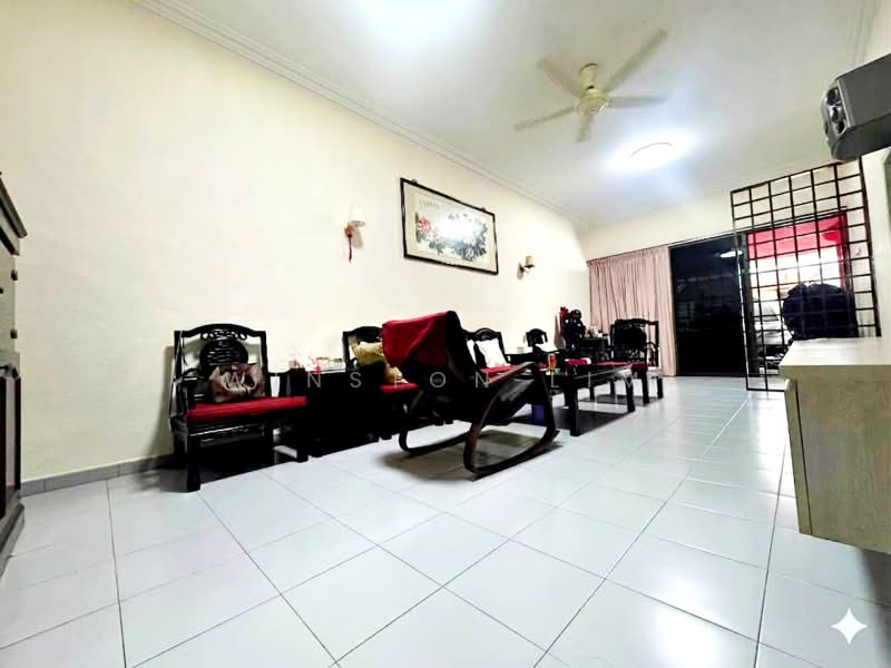Upper Changi Road East, Upper Changi Road East, Bedok / Upper East Coast, 4 Bedrooms, 2,100 sqft, Semi-Detached House For Sale, by Winston Lim, 500143063 - Living Room - PropertyGuru.com.sg