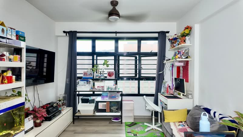 601B Tampines Avenue 9, 601B Tampines Avenue 9, 2 Bedrooms, 732 sqft, HDB Flat For Sale, by Jerez Amsyar, 500143076 - Living Room - PropertyGuru.com.sg