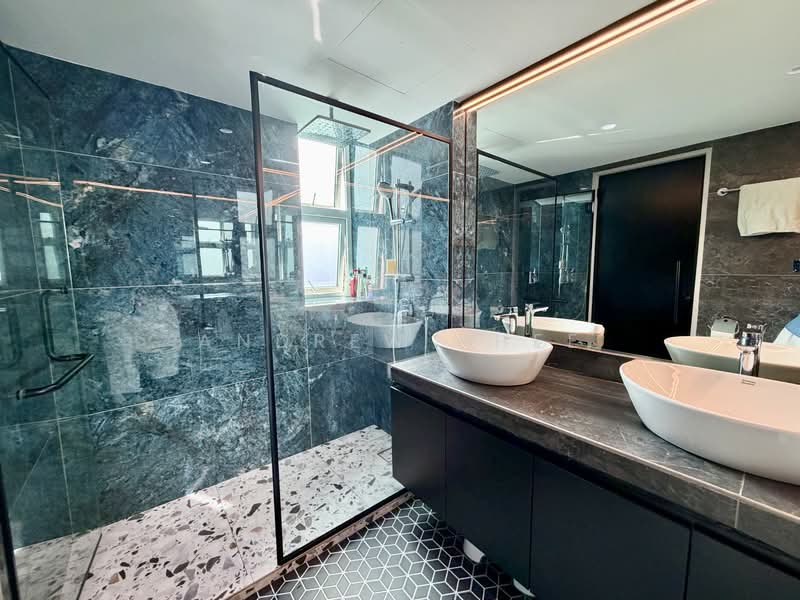 Changi Rise Condo, 12 Simei Rise, 3 Bedrooms, 1,259 sqft, Condominium For Sale, by Andrew Phee, 500143100 - Master Bathroom - PropertyGuru.com.sg